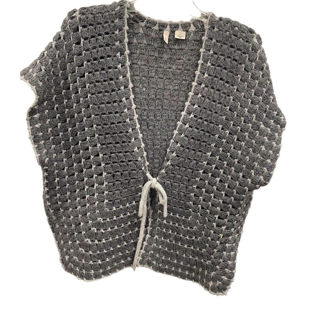 Moth Women's Short Sleeve Crochet Cardigan Gray Size M Casual Sweater